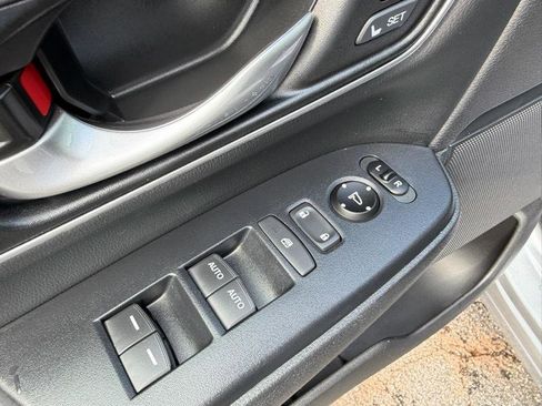 Used 2019 Honda CR-V Touring image 22