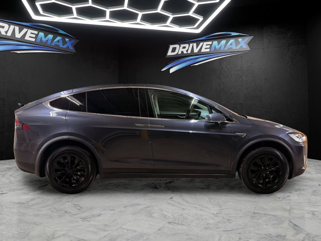 Used 2016 Tesla Model X 75D AWD/4WD image 4