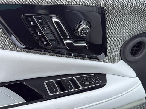 New 2026 Cadillac Optiq Luxury 2 image 10