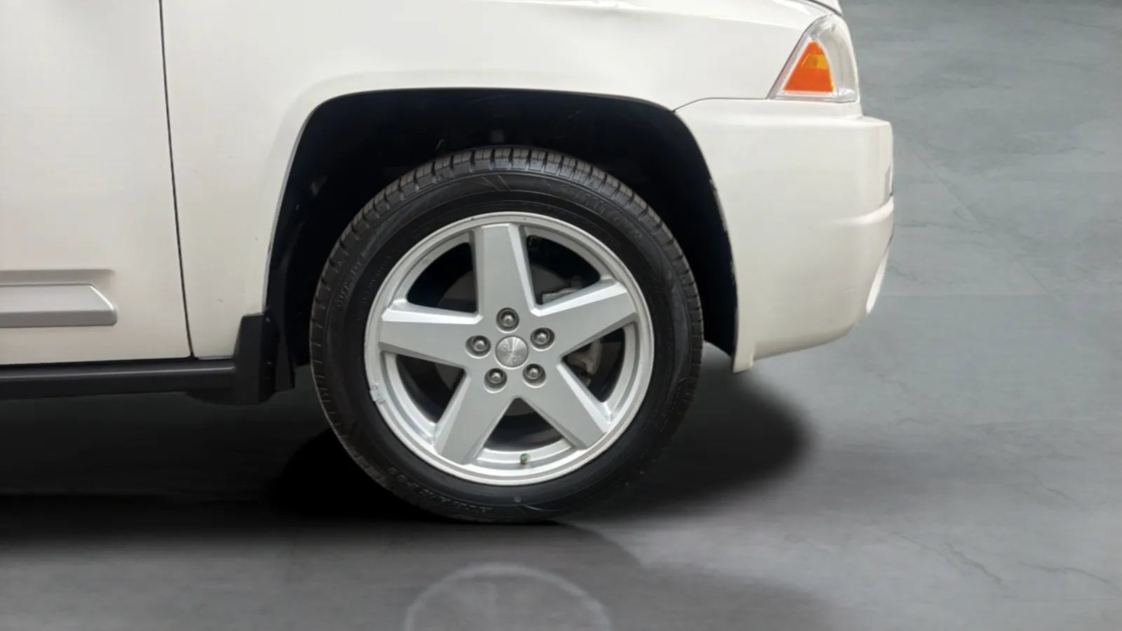 Used 2010 Jeep Compass Limited FWD image 23