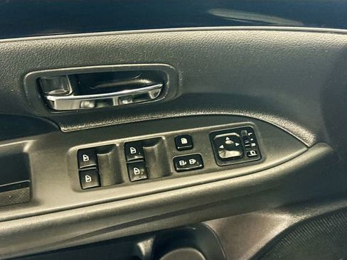 Used 2020 Mitsubishi Outlander SE image 18