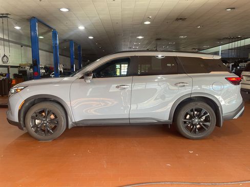 Used 2025 INFINITI QX60 Luxe w/ Black Edition image 6