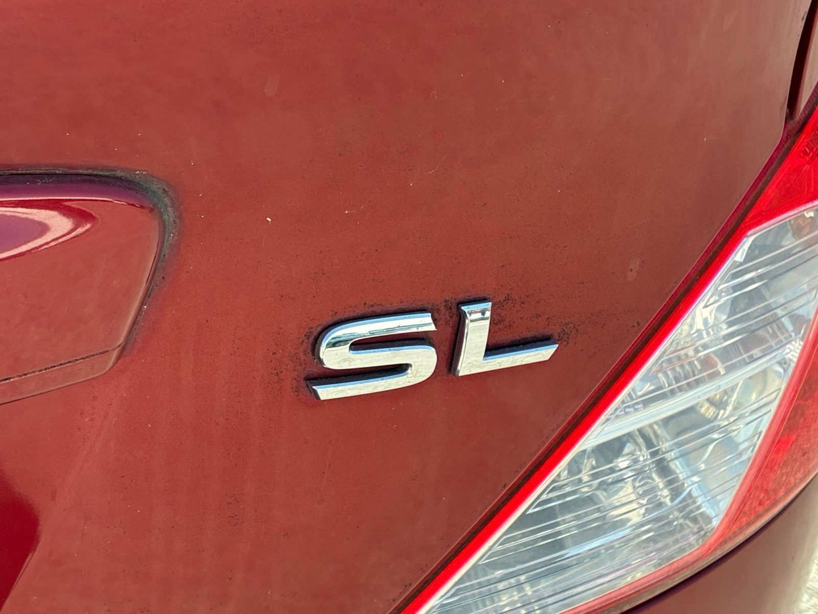 Used 2012 Nissan Versa FWD image 5