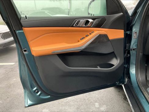 Used 2025 BMW X5 xDrive40i w/ Parking Assistance Package image 22