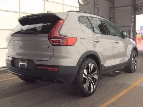 Used 2025 Volvo XC40 B5 Plus AWD/4WD image 6
