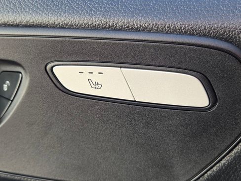 Used 2021 Mercedes-Benz Metris Passenger image 24