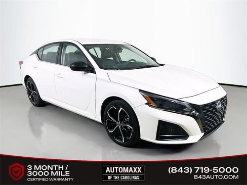 Used 2024 Nissan Altima 2.5 SR FWD image 1