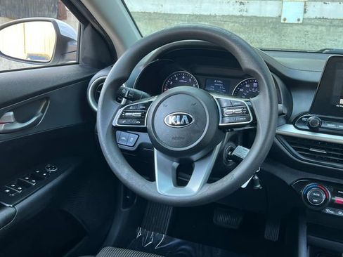 Used 2019 Kia Forte LXS image 17