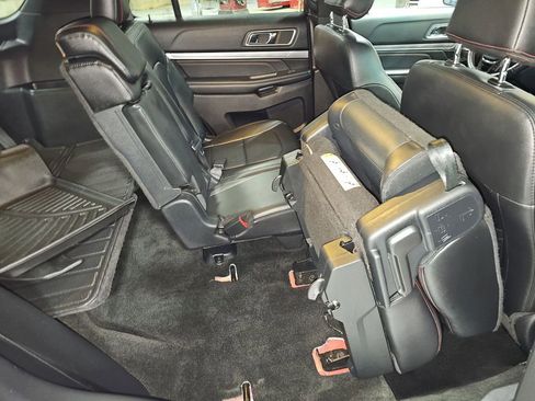 Used 2017 Ford Explorer Sport image 22
