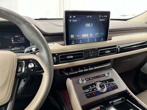 Used 2023 Lincoln Aviator Reserve w/ Equipment Group 201A AWD/4WD image 20