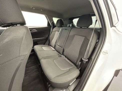 Used 2024 Kia Sportage LX FWD image 31