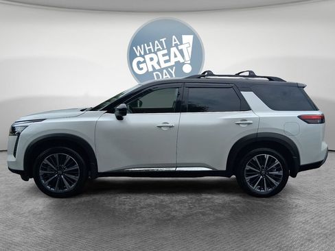 Used 2026 Nissan Pathfinder Platinum w/ Cargo Package FWD image 7