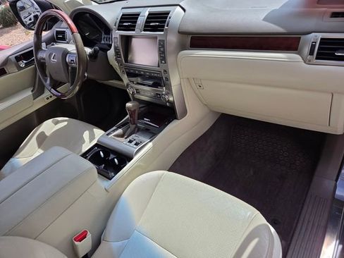Used 2016 Lexus GX 460 w/ Premium Package image 16