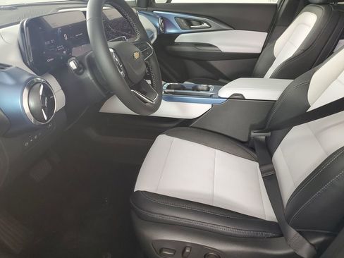 New 2026 Chevrolet Equinox EV LT image 11