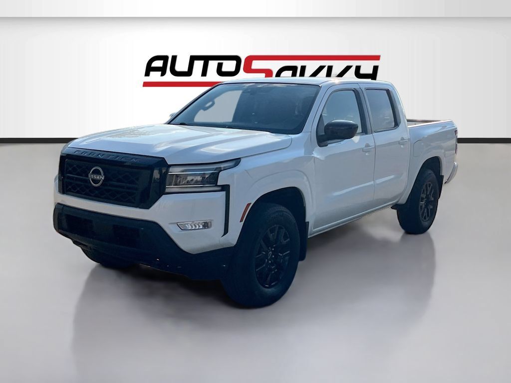 Used 2023 Nissan Frontier SV w/ Midnight Edition Package AWD/4WD image 3