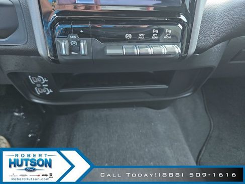 Used 2025 RAM 2500 Big Horn AWD/4WD image 16