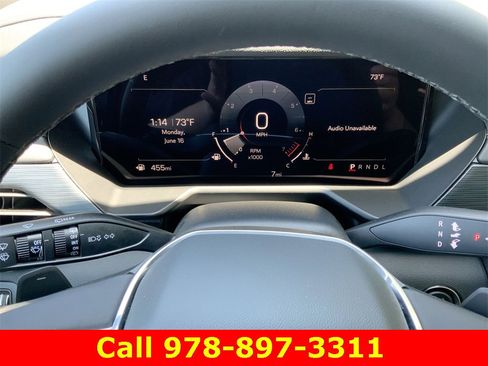 New 2025 GMC Acadia Elevation image 11