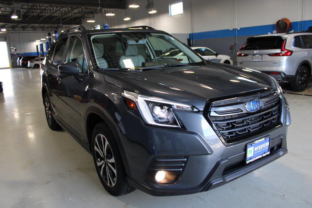 Used 2023 Subaru Forester Limited AWD/4WD image 3