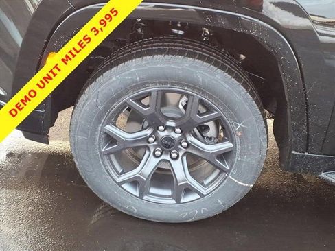 New 2026 Jeep Grand Wagoneer Limited w/ 8-Passenger Seating Package image 20