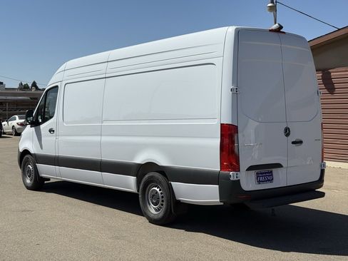 New 2025 Mercedes-Benz Sprinter 2500 image 2