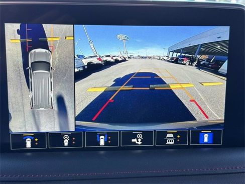 Used 2021 Chevrolet Tahoe RST w/ Luxury Package image 28