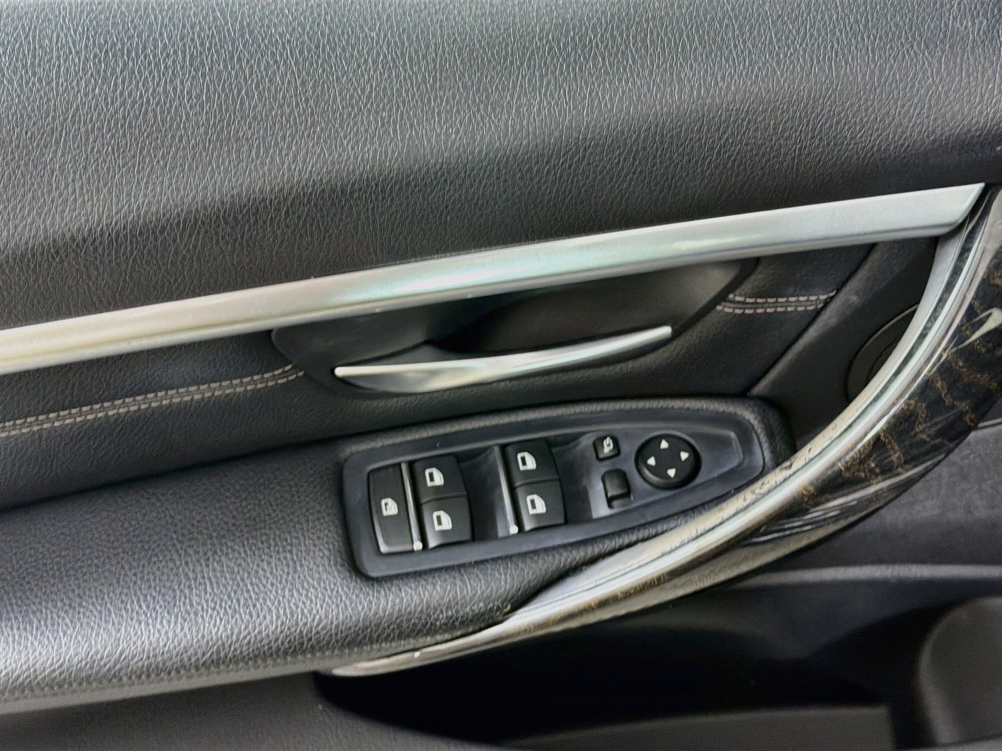 Used 2017 BMW 330i Sedan RWD image 15