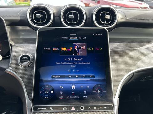 Used 2025 Mercedes-Benz GLC 43 AMG 4MATIC image 29