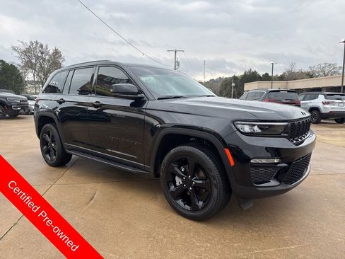 Certified 2024 Jeep Grand Cherokee Limited w/ Black Appearance Package image 3