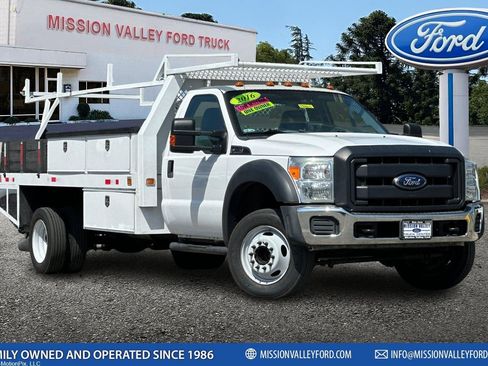 Used 2016 Ford F550 Contractor Body image 1