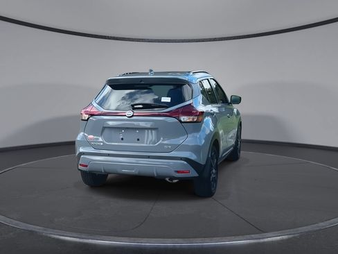 Used 2021 Nissan Kicks SR FWD image 7