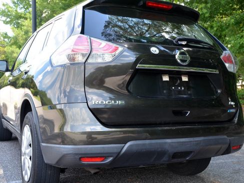 Used 2014 Nissan Rogue S image 6