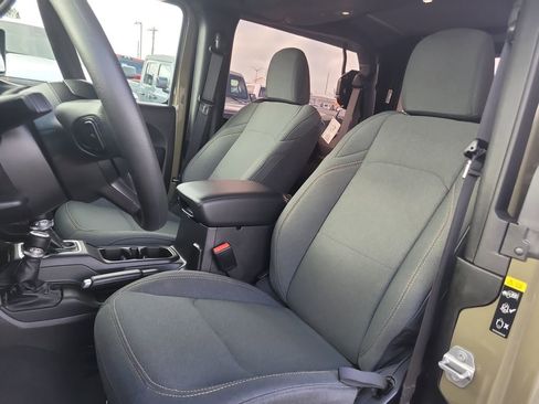 Used 2025 Jeep Wrangler Sport image 11