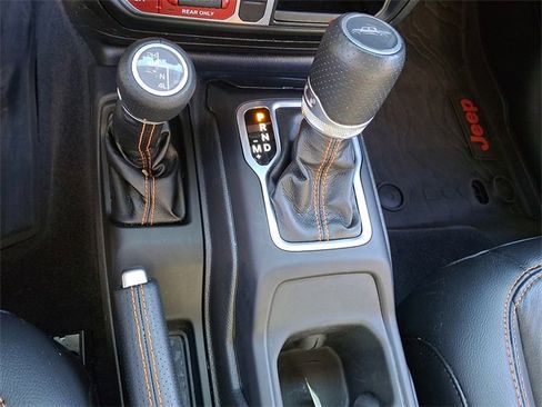 Used 2023 Jeep Gladiator Mojave w/ Cold Weather Group image 15