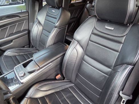 Used 2012 Mercedes-Benz ML 63 AMG 4MATIC image 16