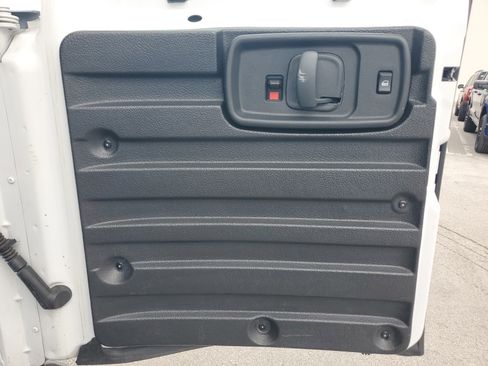 Used 2023 GMC Savana 2500 w/ Driver Convenience Package image 15