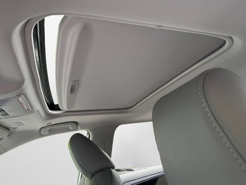 Used 2024 Toyota RAV4 XLE Premium AWD/4WD image 21