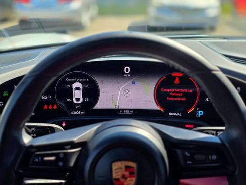 Used 2021 Porsche Taycan RWD image 15