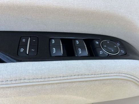 Used 2023 Cadillac Escalade Sport Platinum w/ LPO, ONYX Package image 20