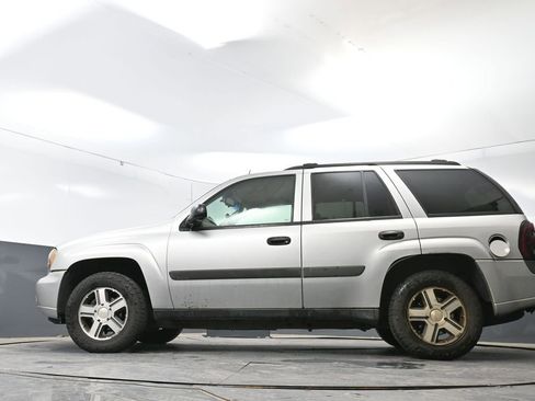 Used 2005 Chevrolet TrailBlazer LS w/ LS Preferred Equipment Group AWD/4WD image 28