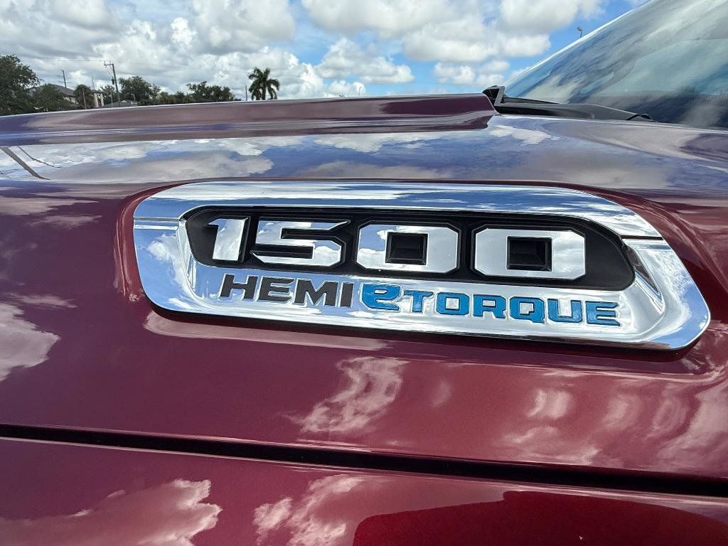 Used 2022 RAM 1500 Big Horn AWD/4WD image 5