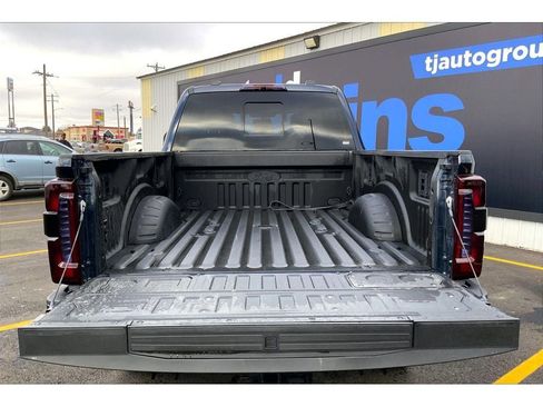 Used 2024 Ford F350 Lariat w/ Sport Appearance Package image 11