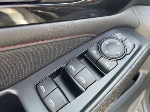Used 2023 Chevrolet Traverse RS w/ LPO, Floor Liner Package AWD/4WD image 17