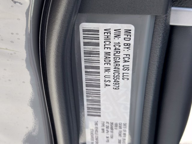 New 2027 Jeep Grand Cherokee Altitude RWD image 32