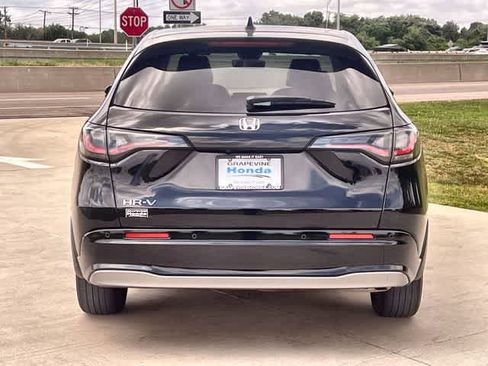 Used 2023 Honda HR-V EX-L image 6