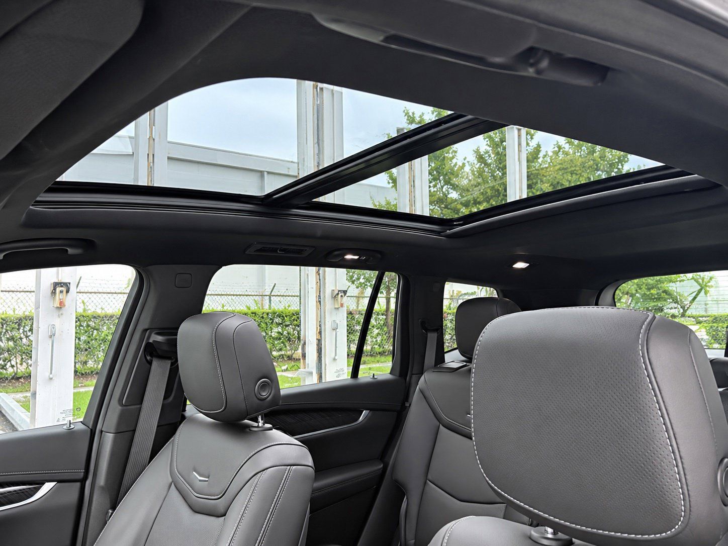 Used 2024 Cadillac XT6 Premium Luxury FWD image 10