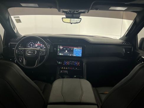 Used 2025 GMC Sierra 1500 AT4 w/ AT4 Premium Package image 31