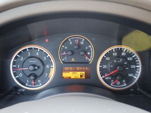 Used 2013 Nissan Armada SV image 9