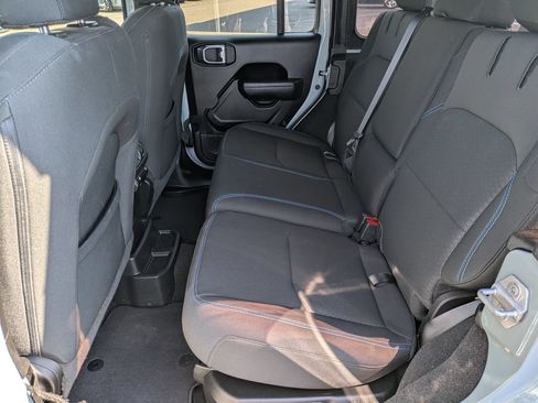 Used 2023 Jeep Wrangler Unlimited Rubicon 4xe AWD/4WD image 23
