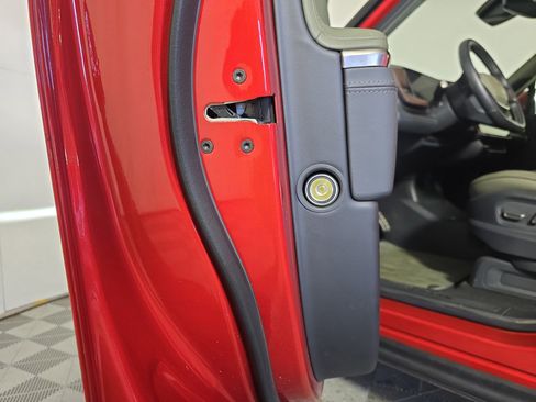 Used 2022 Rivian R1T Launch Edition image 31