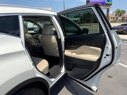 Used 2021 Nissan Murano Platinum w/ Cargo Package AWD/4WD image 21